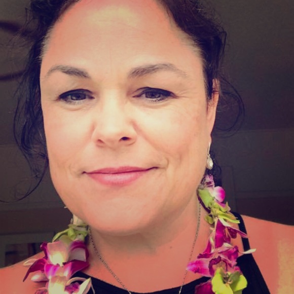 Meet your Posher, Kay - Picture 1 of 1